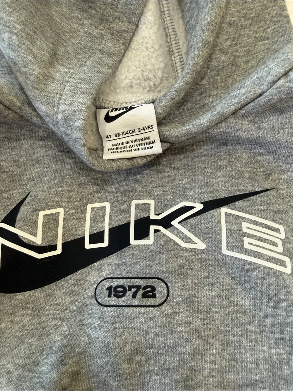 Nike pullover hoodie